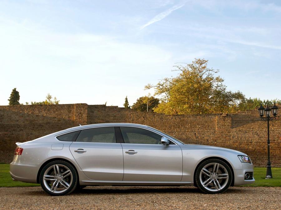  Audi S5 Sportback 2010 года  (UK) (фото 2 из 8)